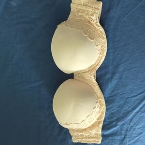 Creme strapless bra